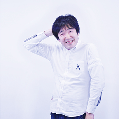 山田 英二/クリエイティブディレクター、グラフィックデザイナー